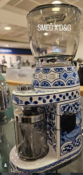 Elegant Dolce & Gabbanna Smeg Grinder