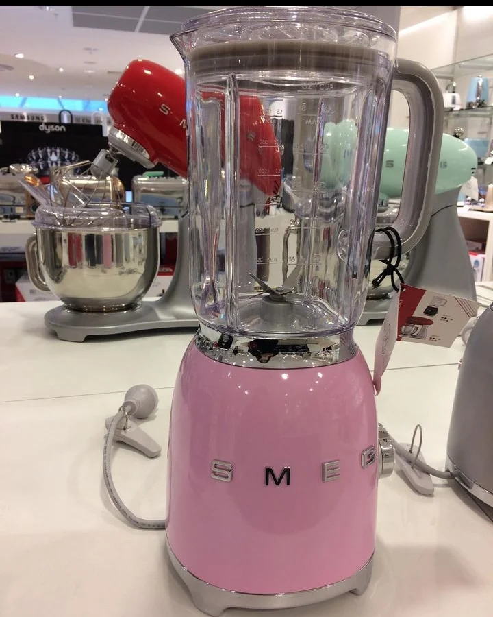 Multi-Purpose Smeg Pink Blender