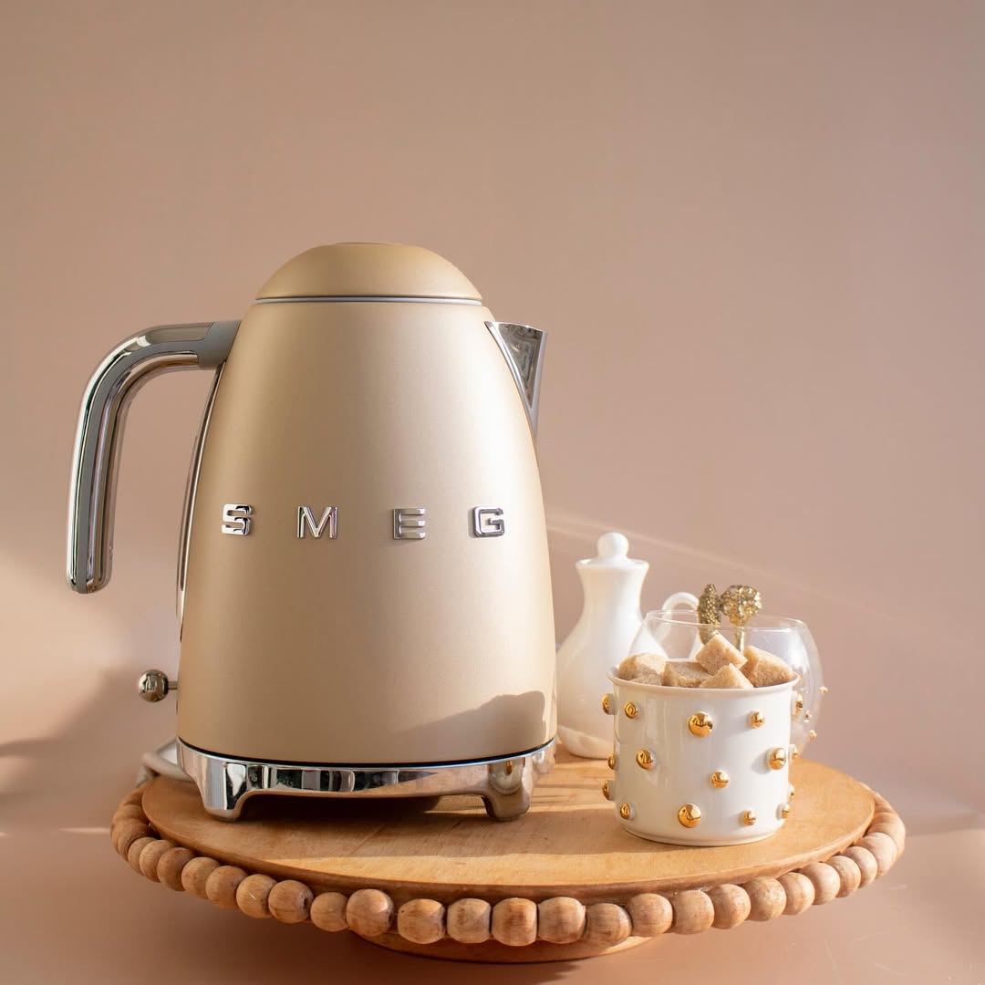 Smeg Design Champagne Kettle 1.7L 7cups
