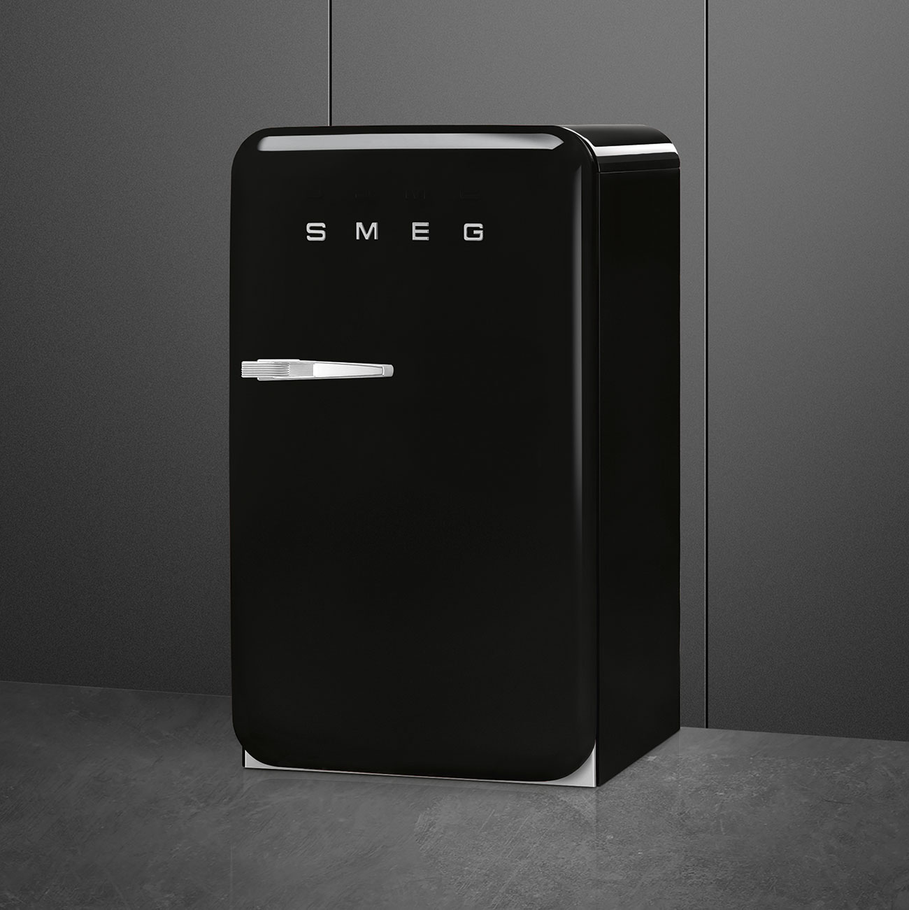 Smeg FAB10HRBL5 50's Style 50cm Bar Fridge - Black (Right Hinge) - view 5