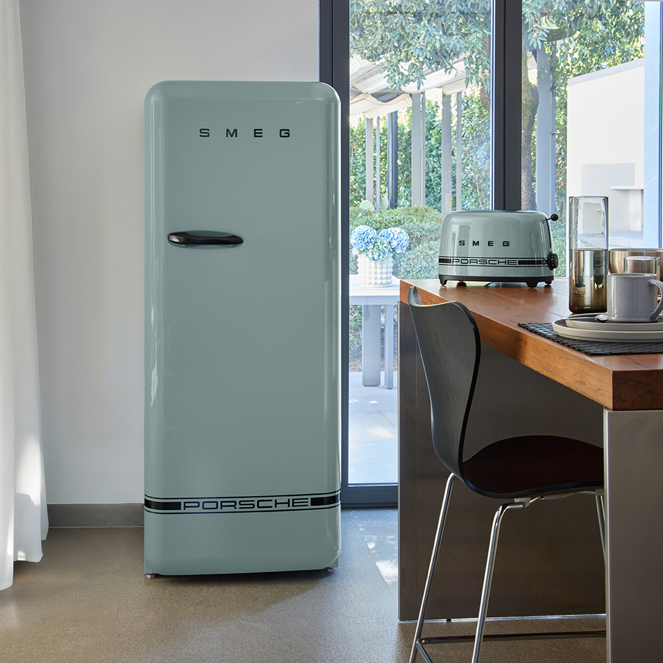 Smeg FAB28RDPSG6 Porsche x SMEG fridge Shade Green - view 5