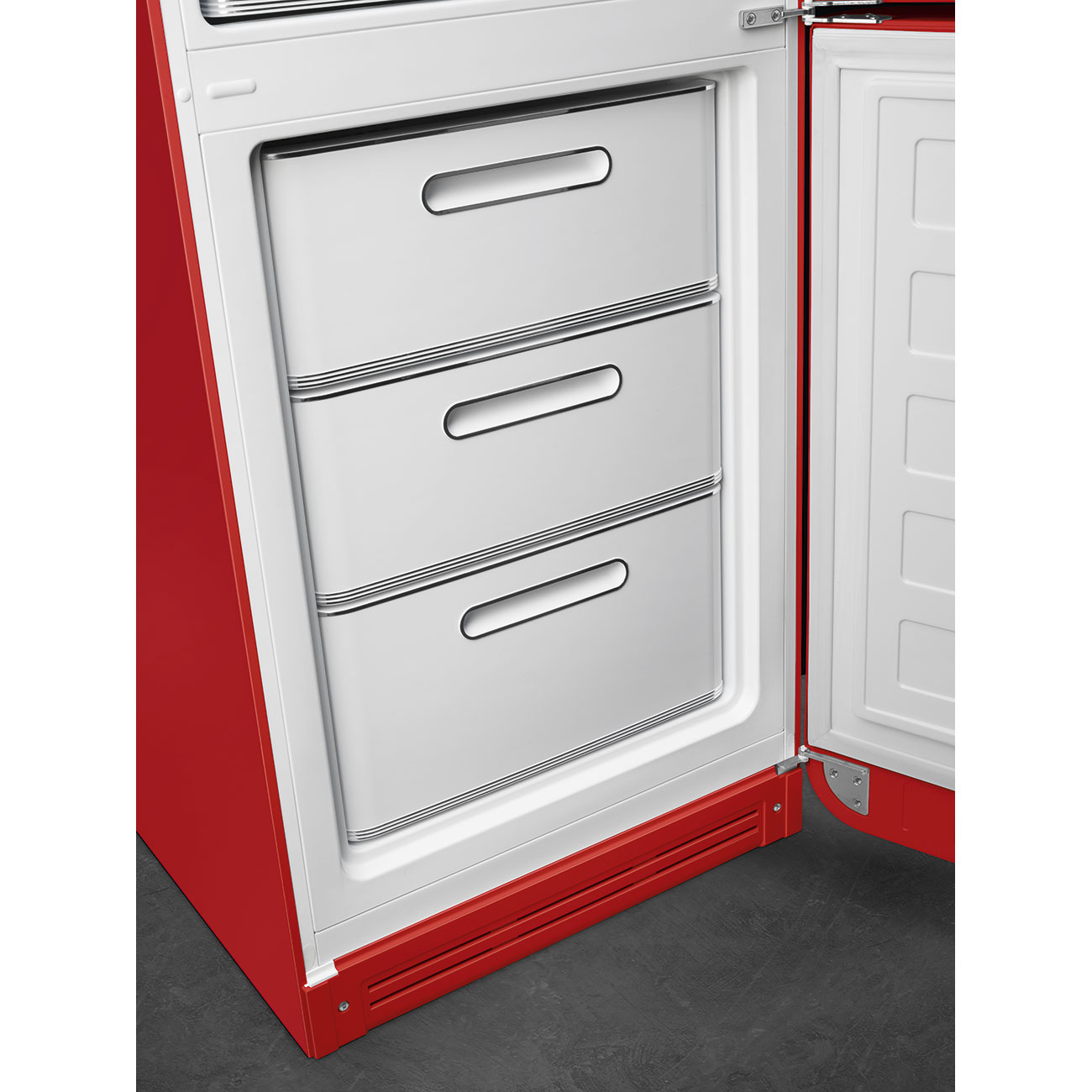 Smeg FAB32RRD6 50's Style 60cm Fridge-Freezer - Red (Right Hinge) - view 5
